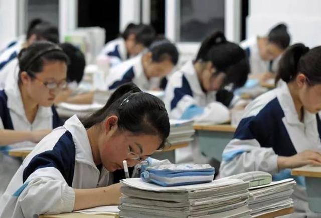 高考状元北大校草酷似杨洋，始于颜值忠于才华，人类高质量学霸