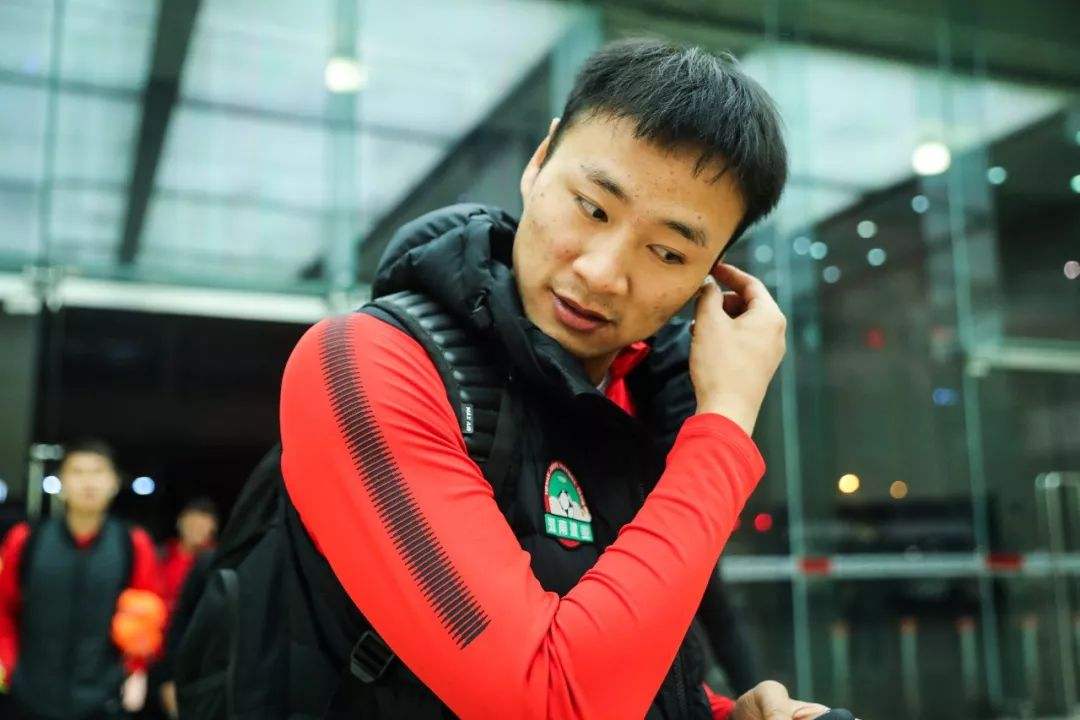 队长不当替补二号门将也想走人(名记透露吴龑离开建业的原因,未来将力