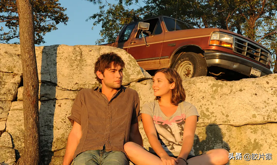 “绯红女巫”伊丽莎白奥尔森的魅力，可不止暴打奇异博士和光照会