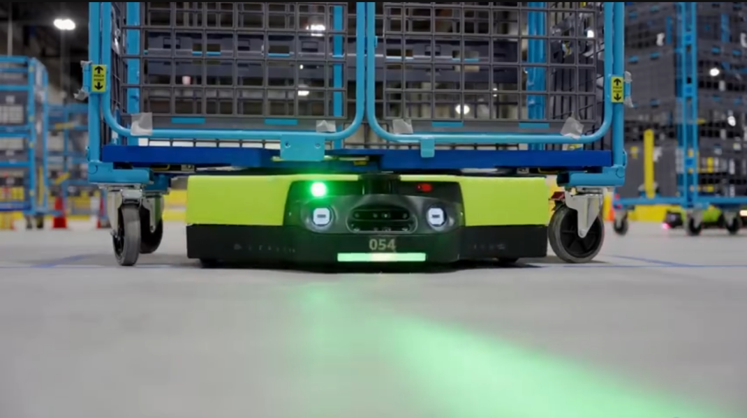 亚马逊推出旗下首款全自动仓库机器人 可在人群中移动