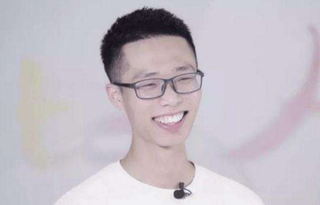 2020年，刺死霸凌者的15岁陈泗翰出狱，出狱前提出：别牵扯班主任