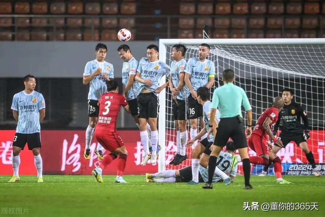 中過為什么沒進世界杯（中國足球為什么一直進入不了世界杯賽場，和日本的差距在哪里？）