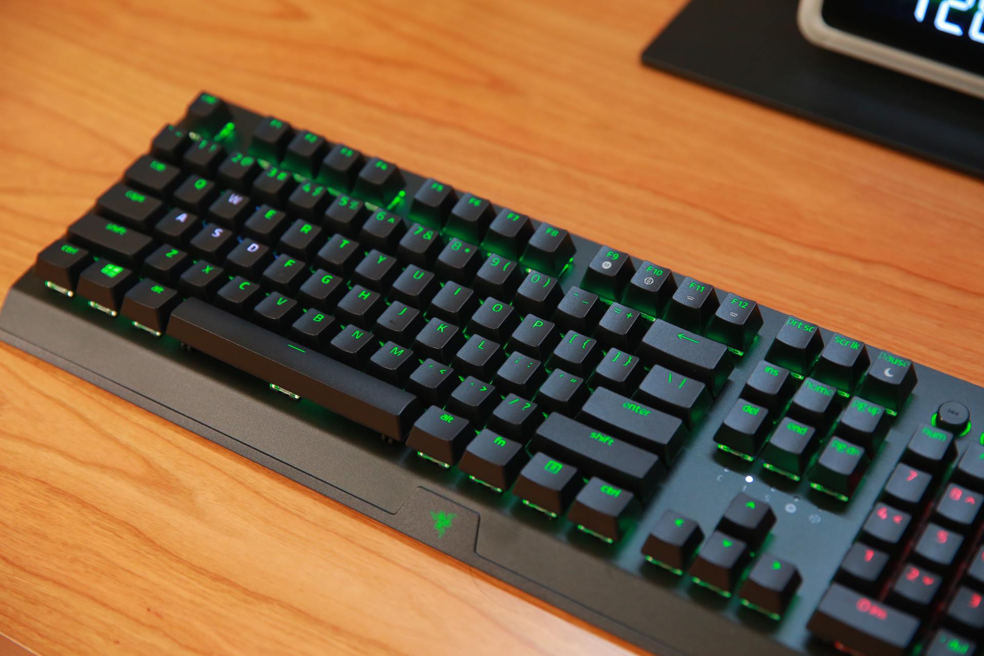 雷蛇黑寡妇蜘蛛v3无线版键盘 & 雷蛇毒蝰终极版