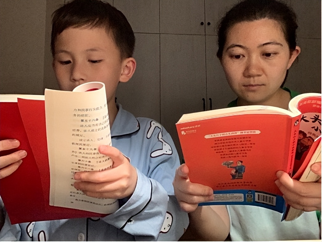 与书同行，不负春光——记天府新区华阳实验小学读书月活动