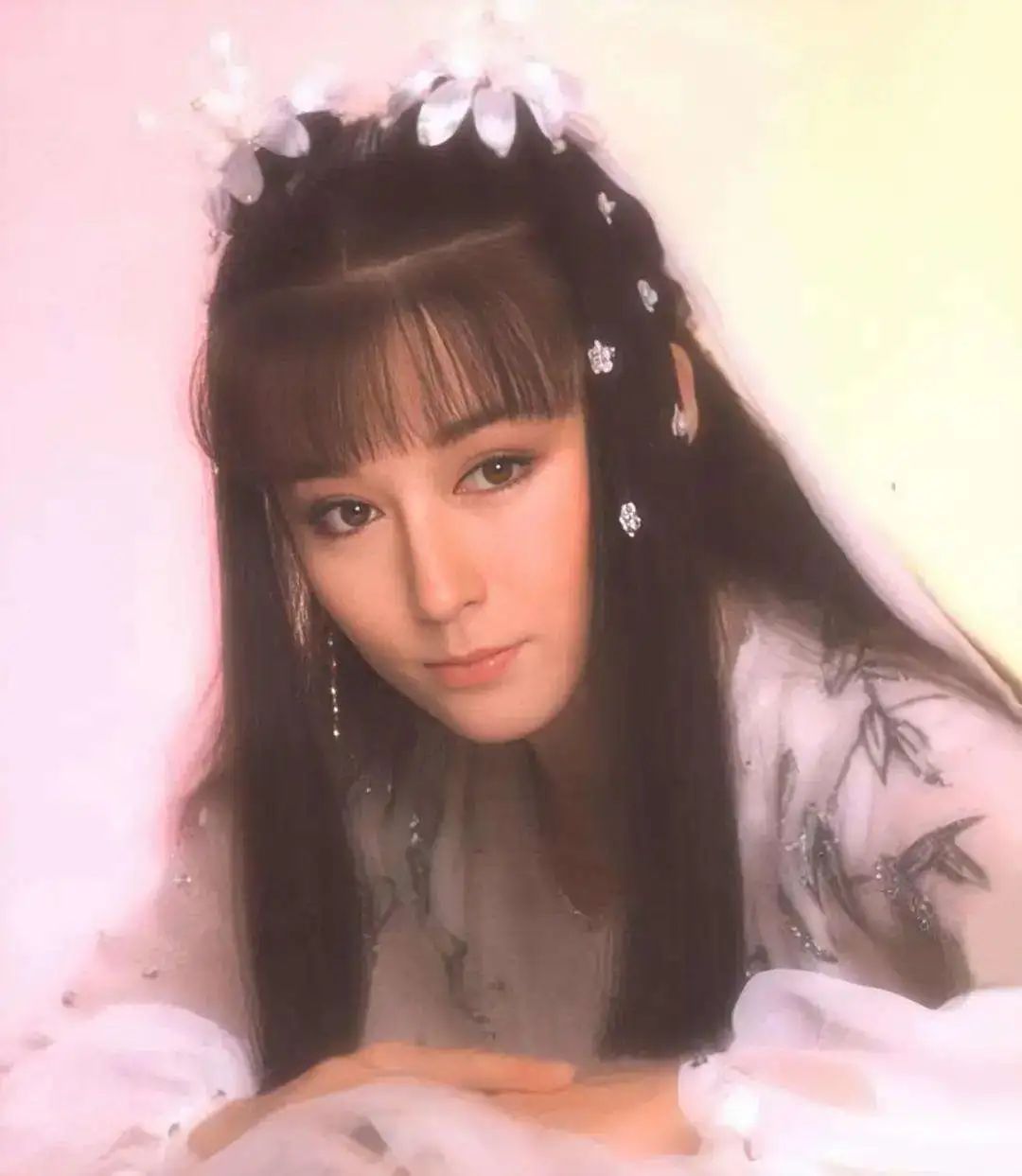 “离婚后至今单身”的15位女星，各有各的心酸，有人差点自杀