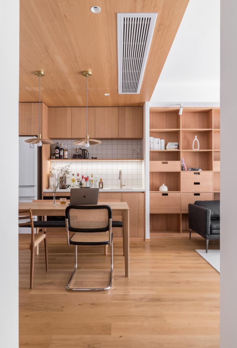 难怪日式原木风会这么火！她89㎡新家，一进门就引起强烈舒适