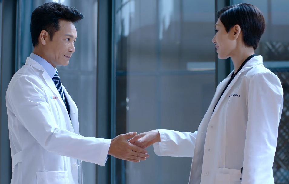 上线1天，就拿榜单冠军，郭晋安一出手，终于有一部港味大剧了