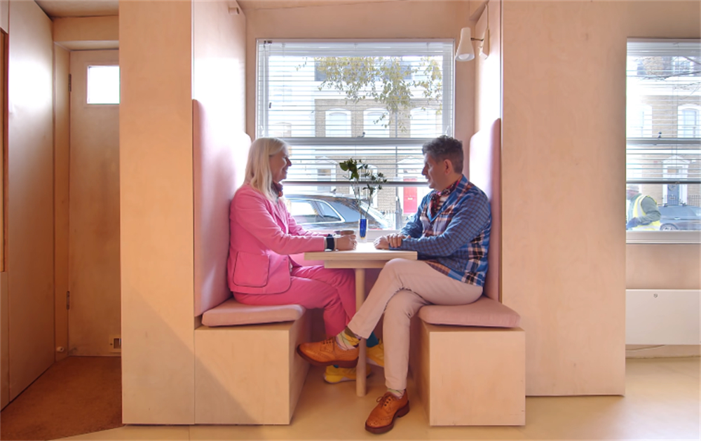 60岁老夫妻心态积极，买下13㎡“老破小”蜗居，改造成超舒适小家