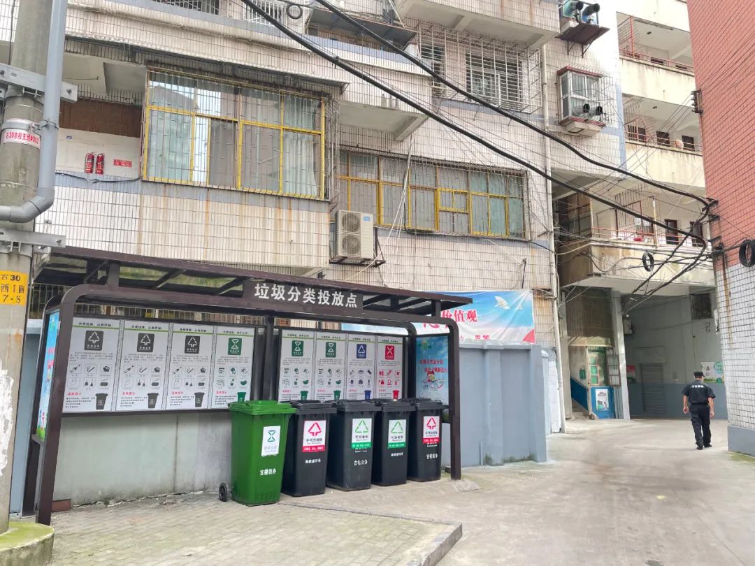 「党建活动」助力“万人洁城”，鄂州楚商党员志愿者在行动