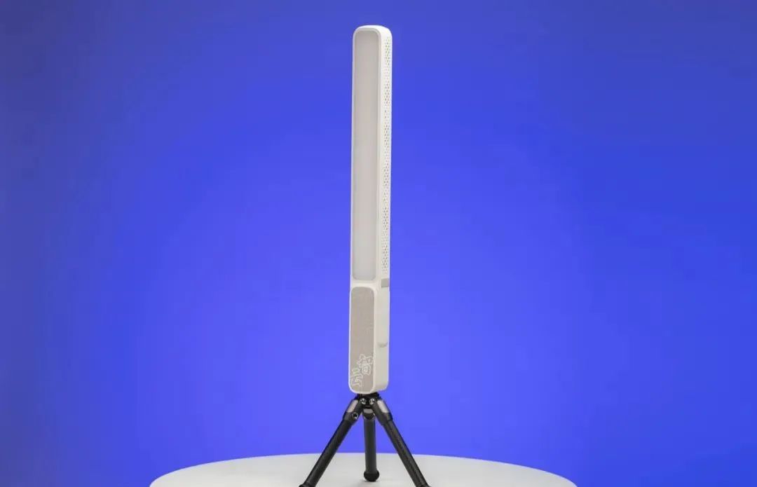 智云WEEBILL 3稳定器测评：稳定、省力、拾音、补光