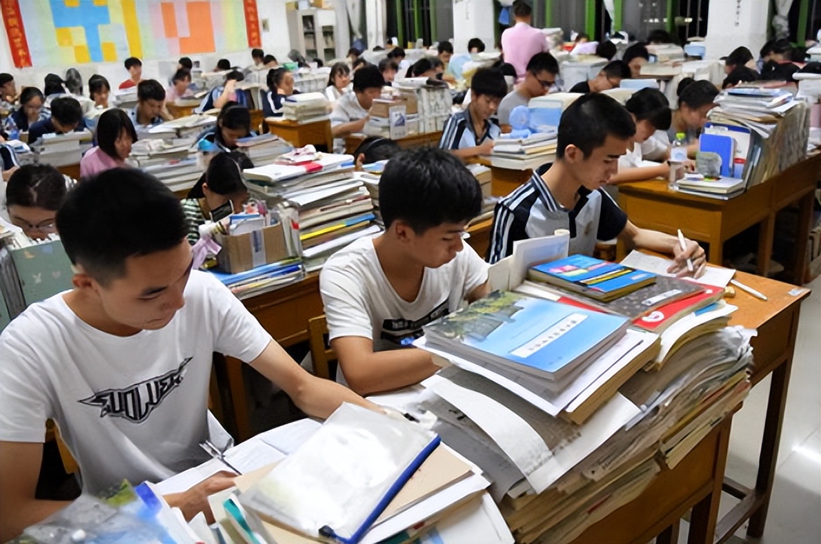 高考估分与实际差距（高三模拟成绩就是高考成绩吗）