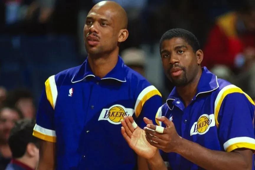 nba贾巴尔(奥尼尔和贾巴尔谁才是历史第一中锋?美媒看好贾巴尔)