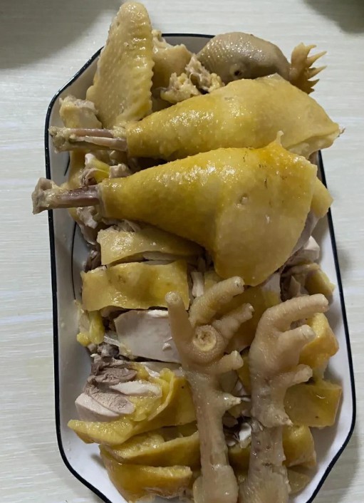批量化生产“饲料鸡”变成“土味十足”的土鸡，养鸡朋友的福音
