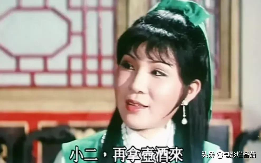 被全网骂了二十多年的西门大妈，与男神演亲密戏，黯然退圈之谜