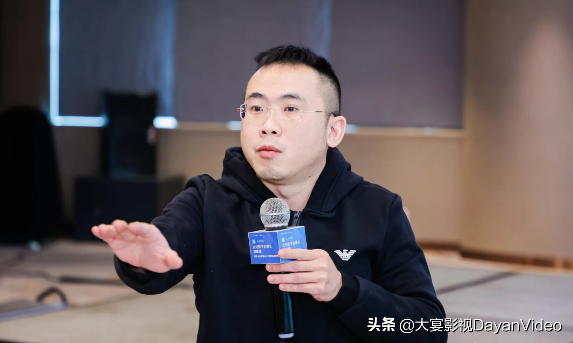 人人皆为自媒体的时代，怎么才能与众不同呢