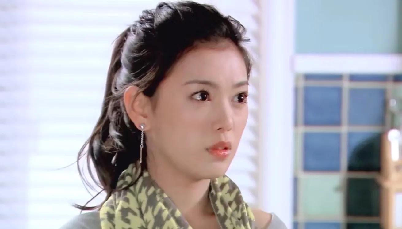 大光明盘发也能艳压群芳，这些“梳平专业户”，个个骨相好气质佳