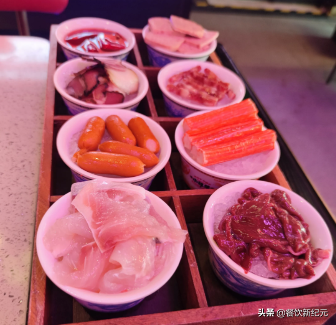盘点2021年10大网红火锅，有的靠老板娘颜值走红，各个身怀绝技