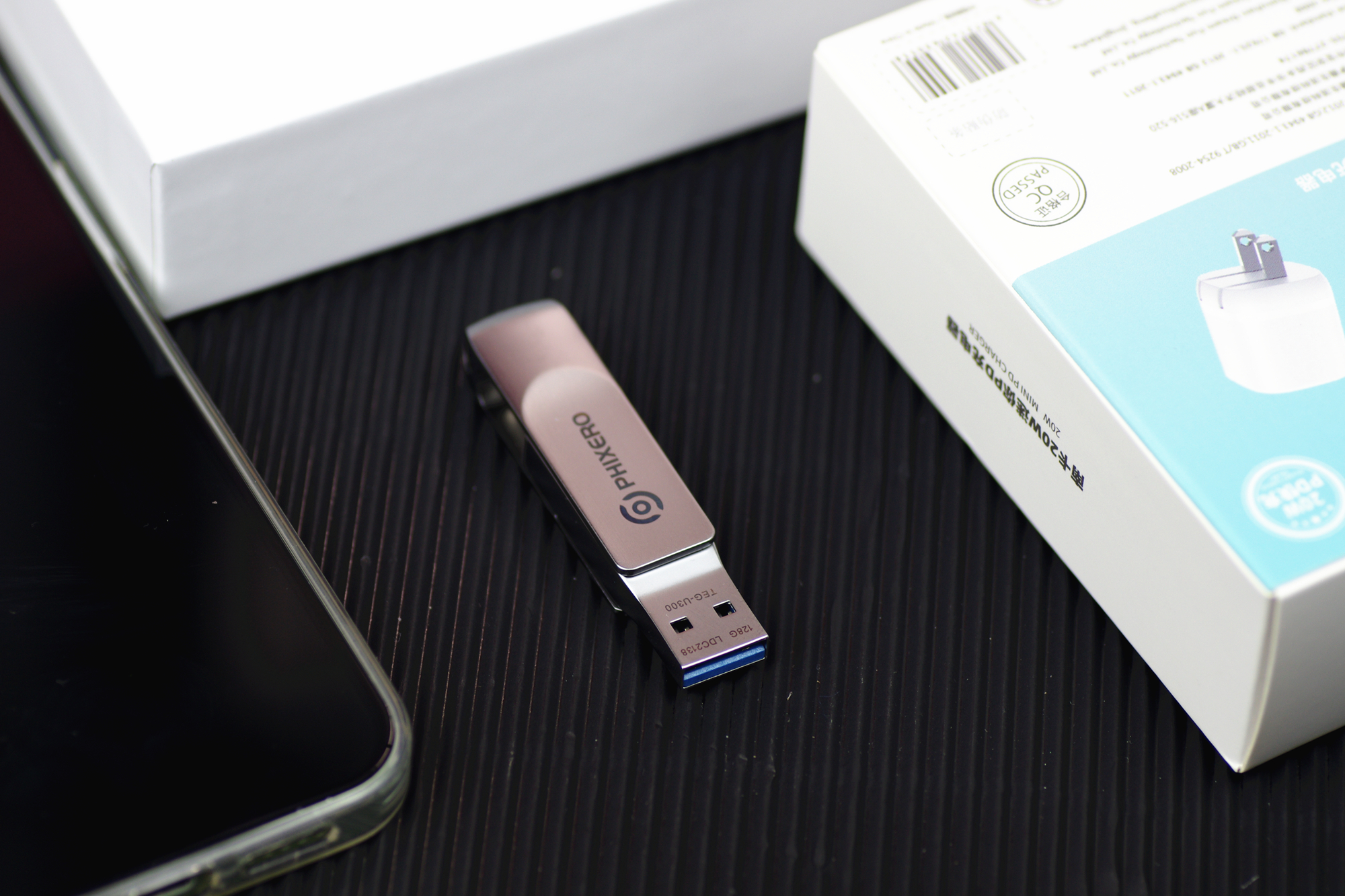 双接口设计，手机电脑都可以用，斐数（PHIXERO）U300体验