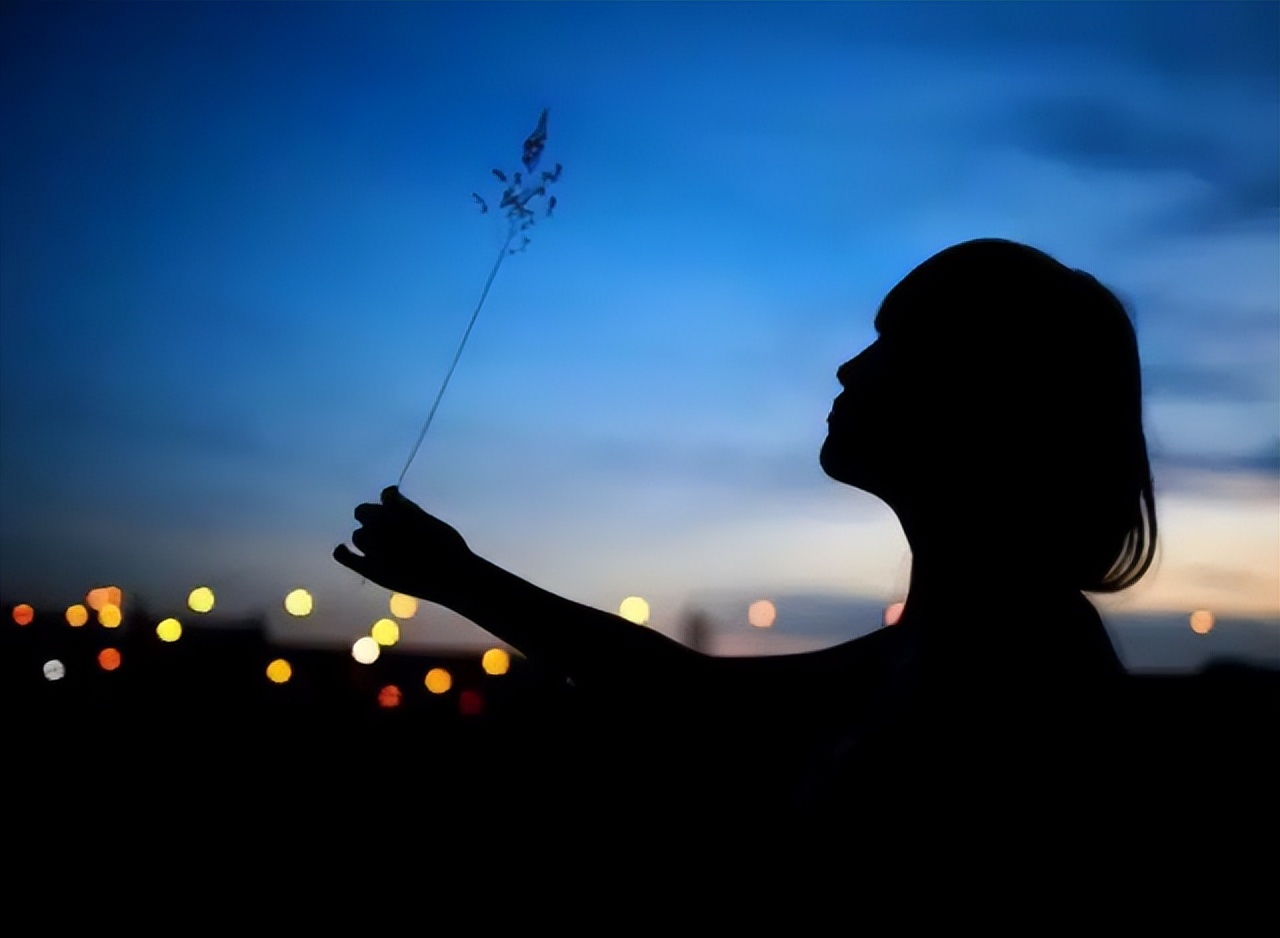 句子伤感简短虐心,扎心句子短句感情