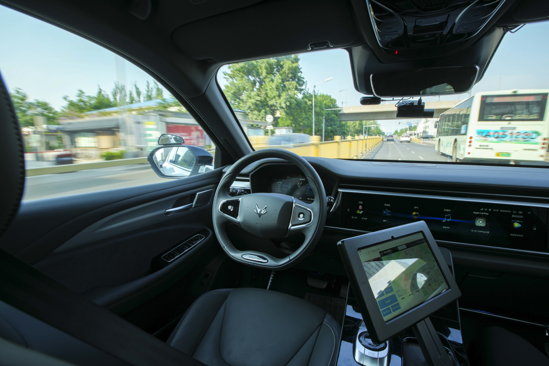 Robin Li's new car, China's autonomous driving in the past nine years