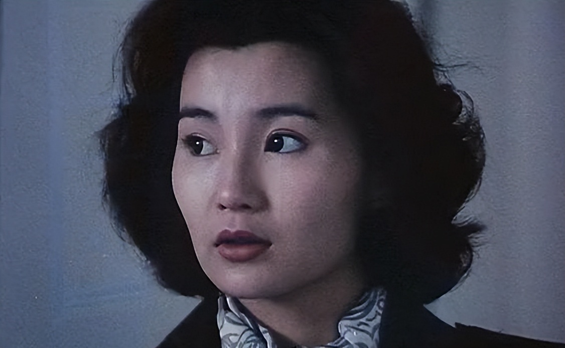 张曼玉晒国外生活,巴黎豪宅下厨做饭,无夫无子生活惬意