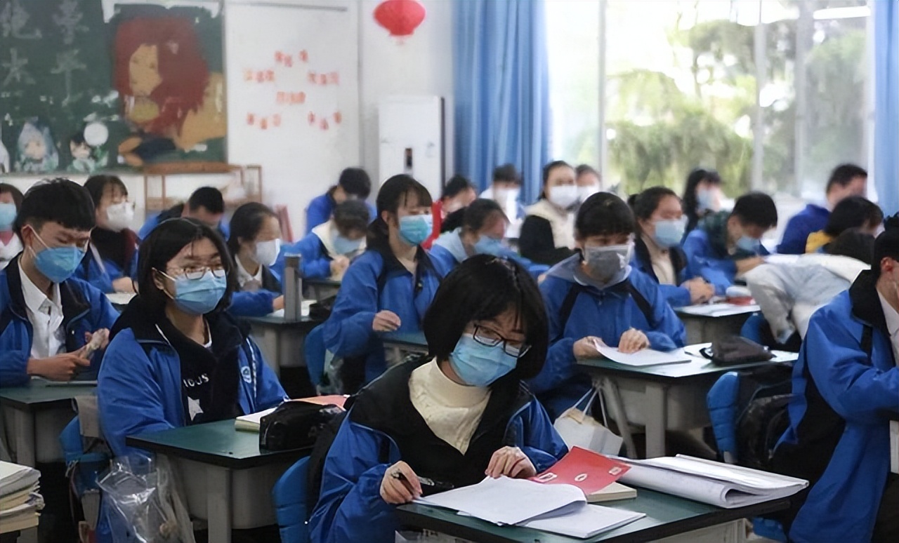 “这学没法上了”，2022高考迎来新规定，家长表示难以接受