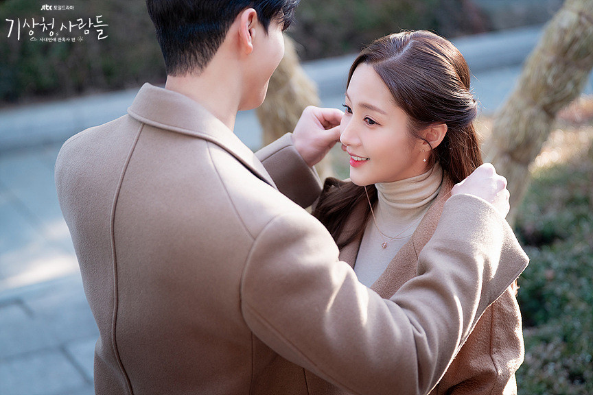 2022上半年播放量最多韩剧出炉！《军检察官多伯曼》成黑马