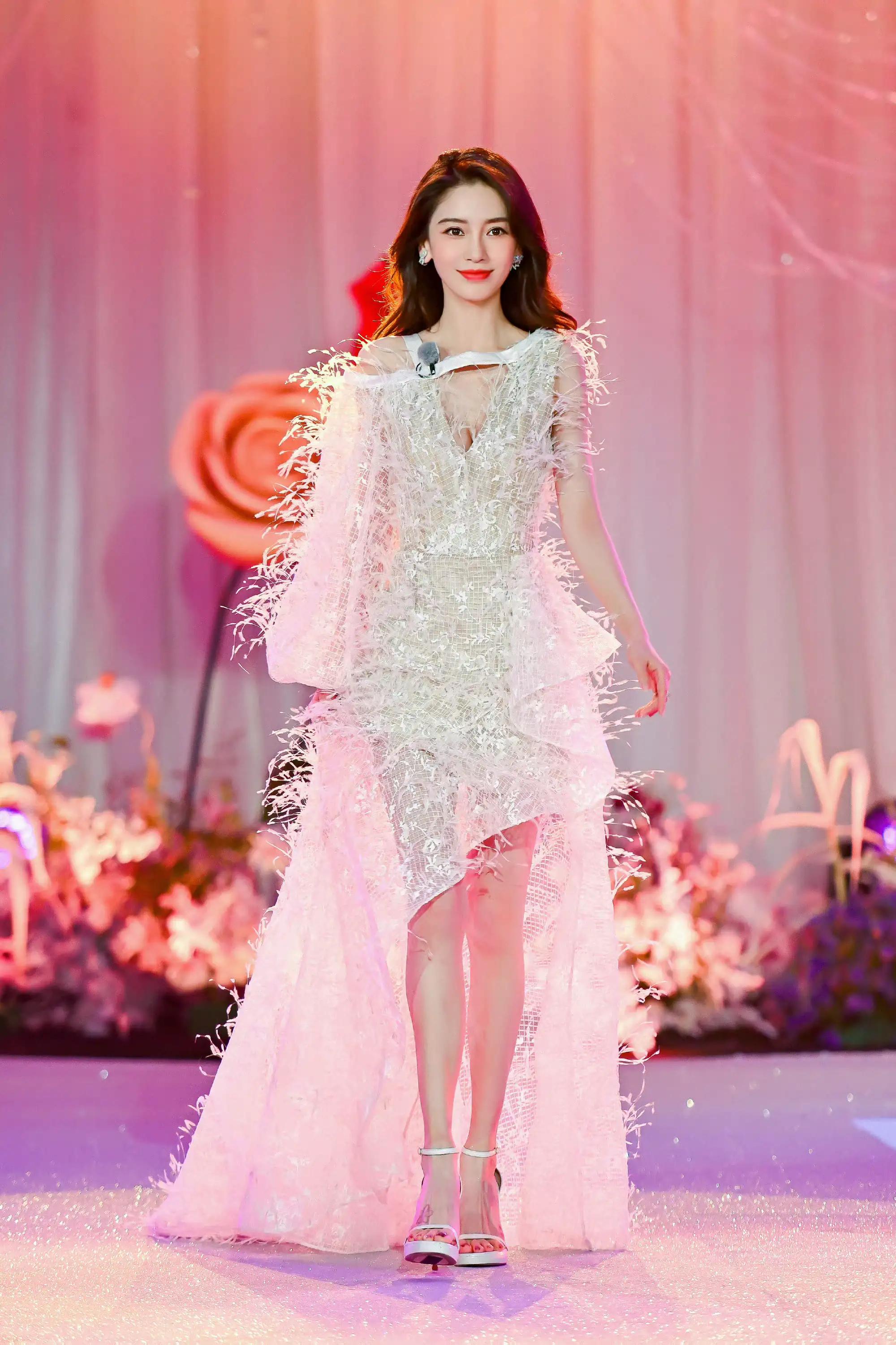 内娱颜值天花板Angelababy