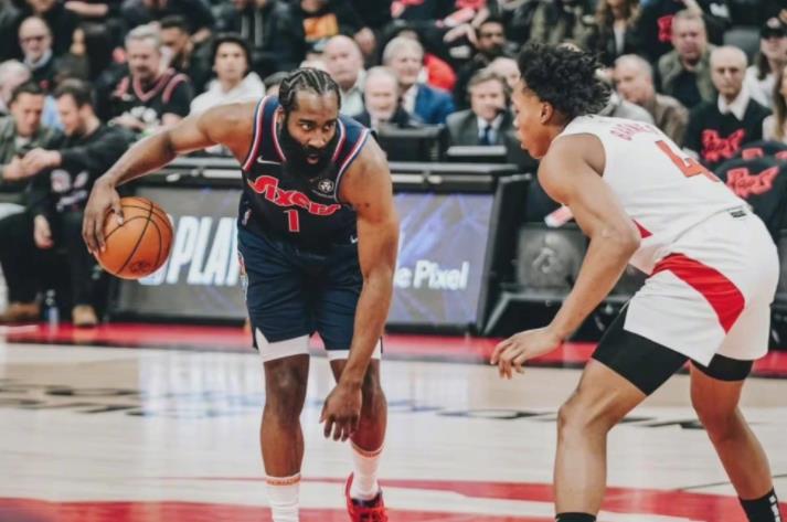 猛龙nba有哪些球员（猛龙三前锋阵容夺冠在望，肉盾型内线弥补缺陷，静待巴恩斯成长）