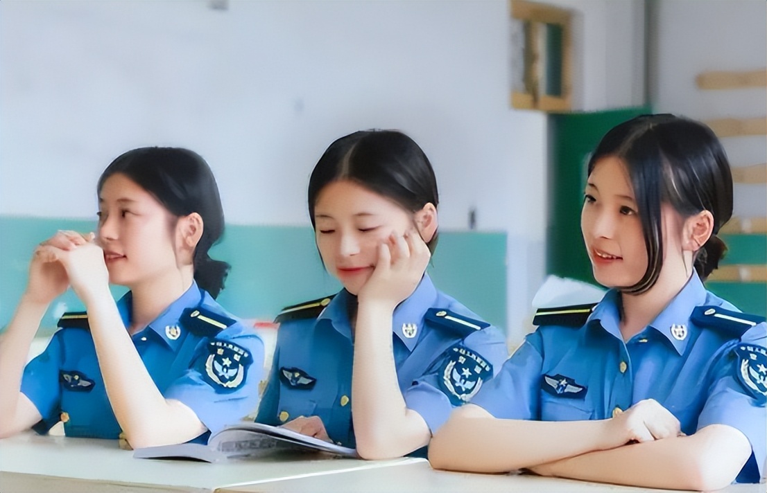 明星也喜欢“体制内”，陈晓成功上岸，原来宇宙的尽头是考编