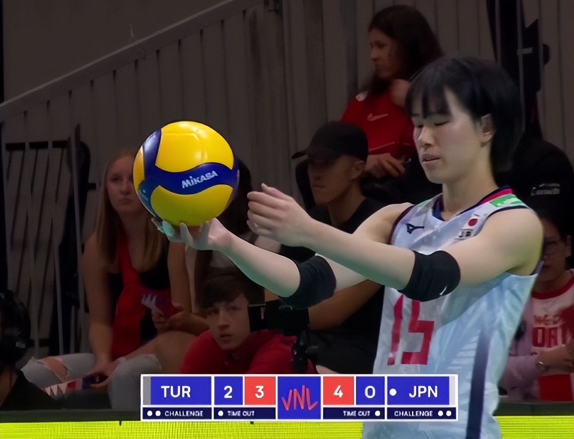 最新积分榜：日本女排1-3疑似放水？排名下跌！土耳其挺进总决赛
