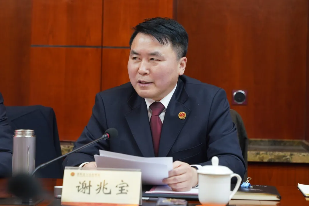 沭阳县人大常委会副主任季如干主持通报会.