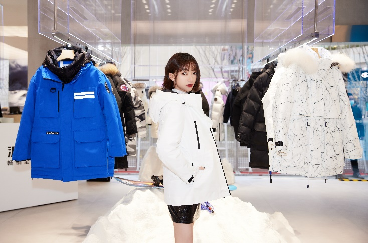 波司登限时快闪店登陆成都万象城 展示全球领先风采