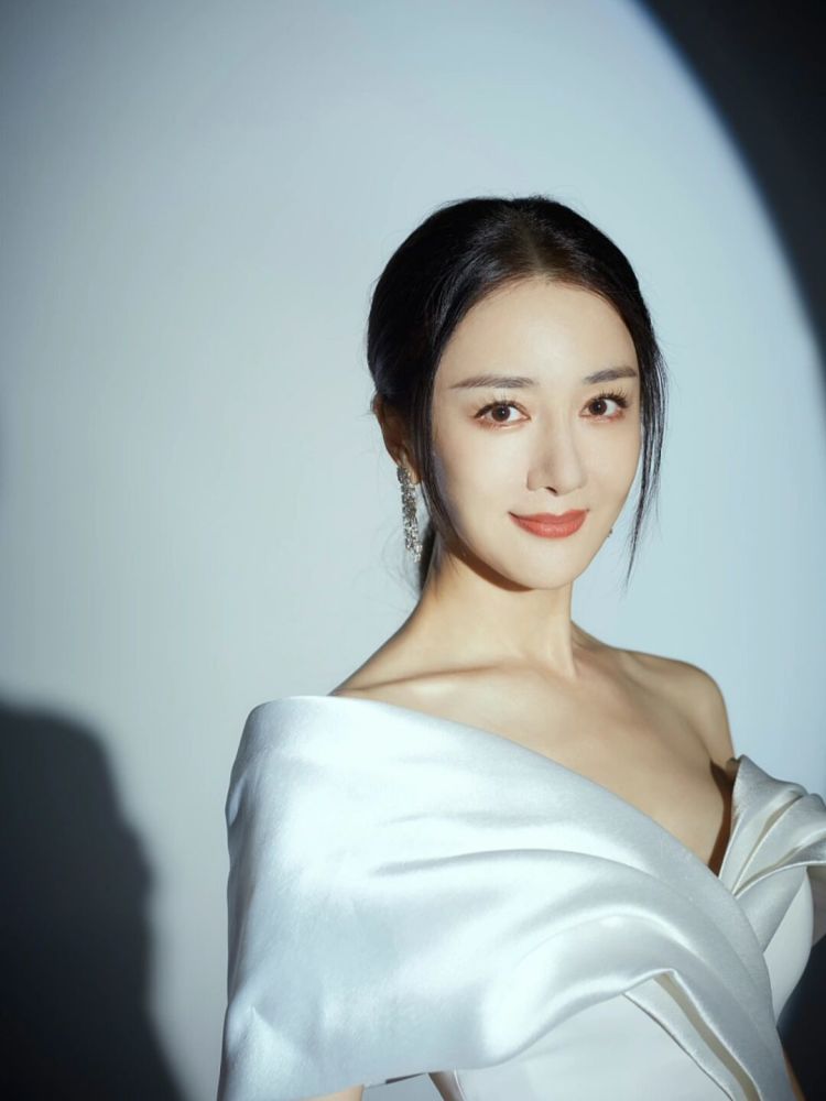 北方有佳人,绝世而独立.看看辽宁走出来的女明星,你能认识几位