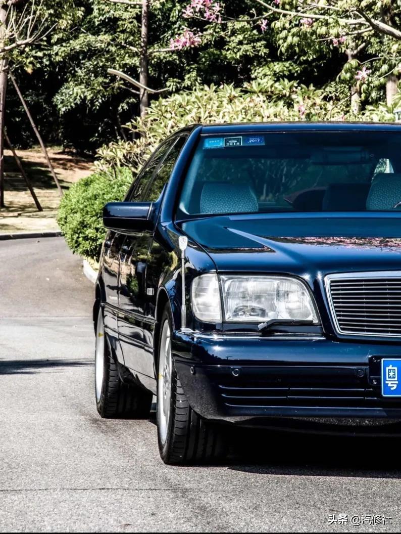 赛车虎头奔(经典车型奔驰之虎头奔)