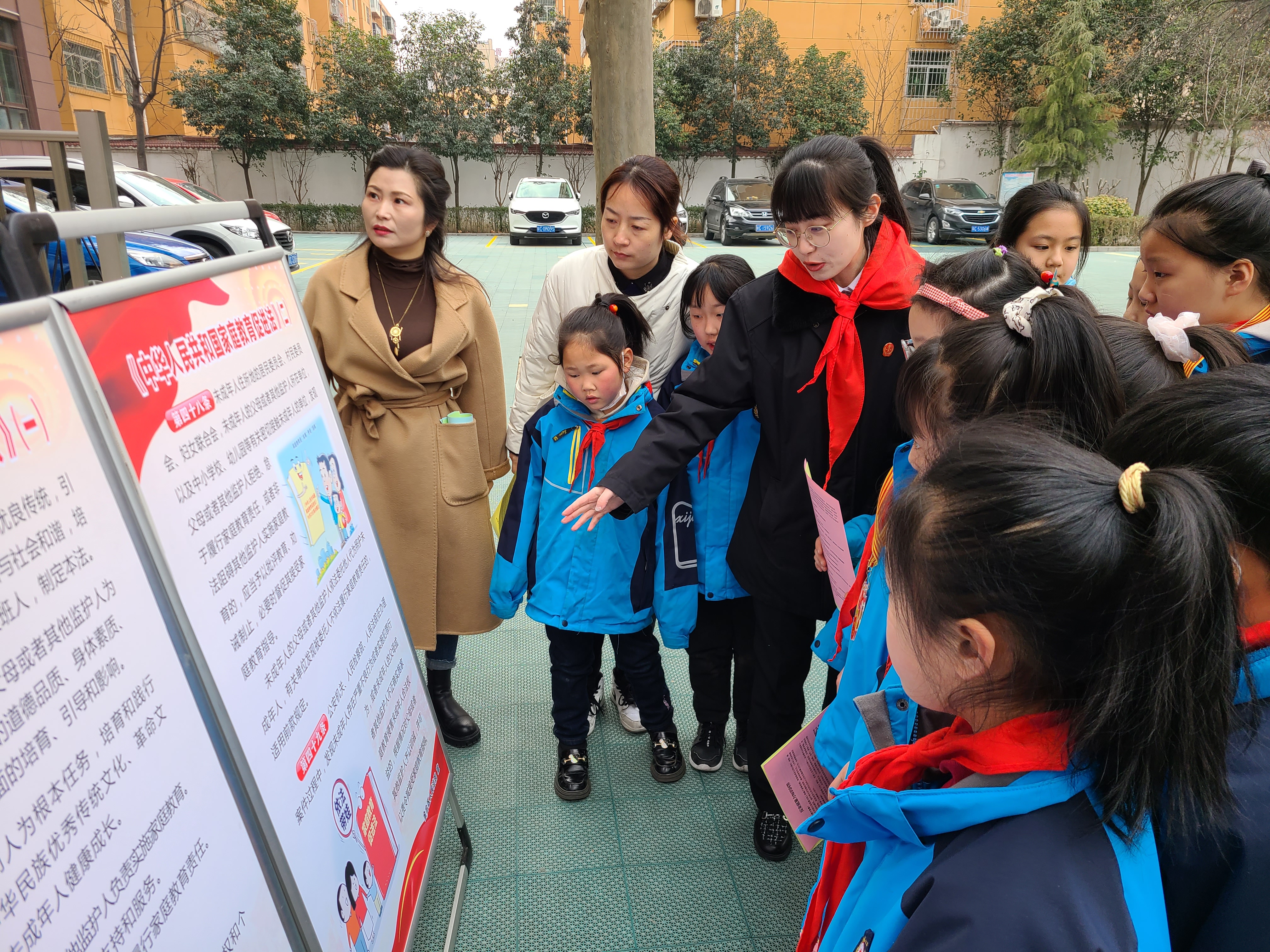 法润童心：宝鸡市金台区人民法院开展“与法同行 ‘未’爱守护”法治宣传进校园活动纪实