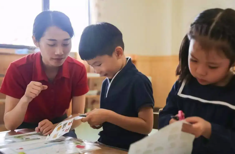 “没必要”考研的4个专业，读本科已经够吃香了，别白白浪费时间