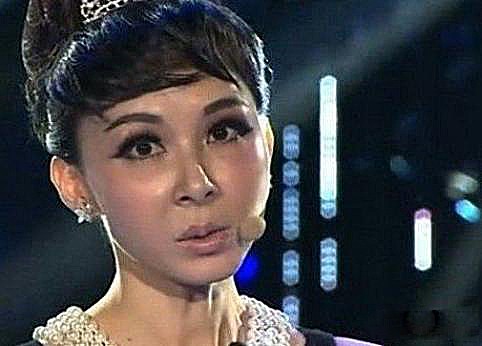 哪有什么“不老女神”，离开百万修图师，这些女明星的脸全露馅了