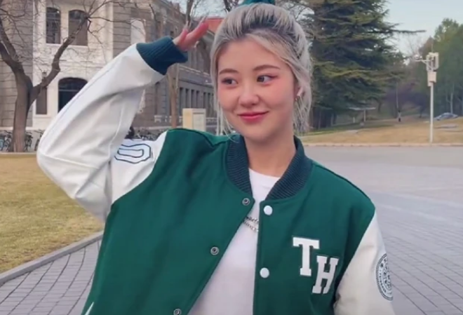 原来家长也“双标”，清华女孩“另类发色”走红，评论区却一边倒