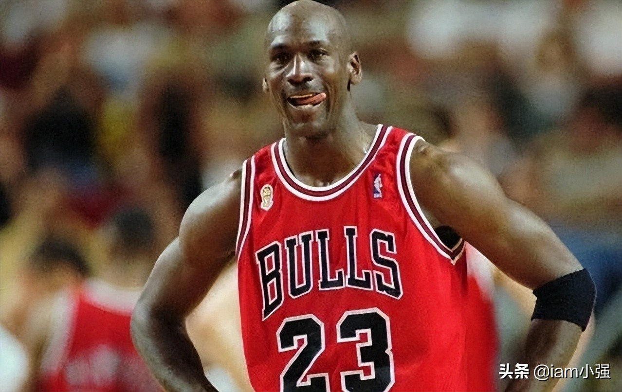 被称为NBA之神的是（迈克尔乔丹，被称为篮球之神的男人，连续两次夺得三连冠）-华海博客