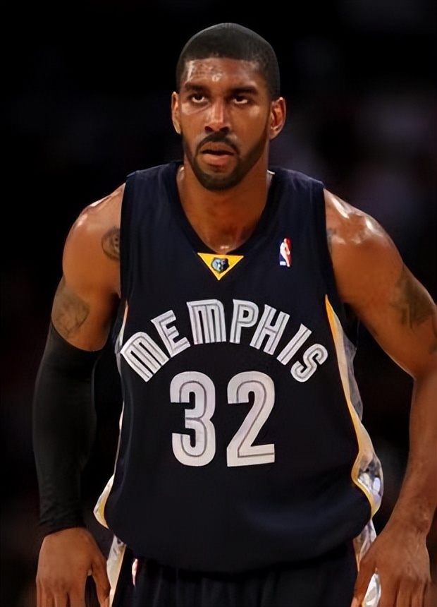 7号是哪个篮球明星(威少是08届选秀第4位,排在前边的3位现状如何,两人