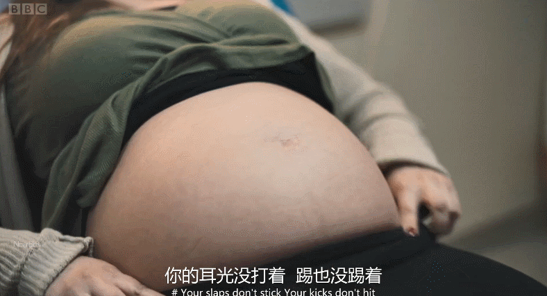 豆瓣9.4、BBC最大尺度的医疗剧，出演了所有社畜的心声