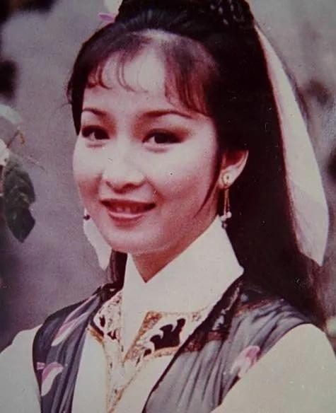 港剧经典《侠女十三妹》黄杏秀、翁美玲版