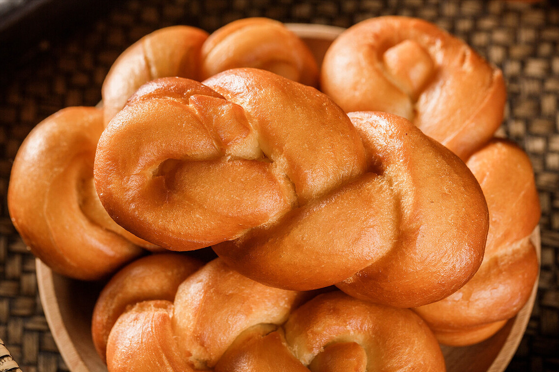 教你做过年必备大麻花,奶香十足,松软香甜不油腻,学会不用买了