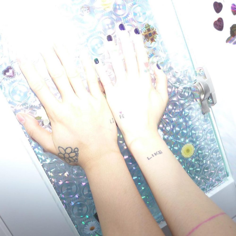 背后藏洋葱 精选11位韩星的 刺青意义 把粉丝刻在身上超暖心51韩团 韩国娱乐 韩国女团 韩国男团