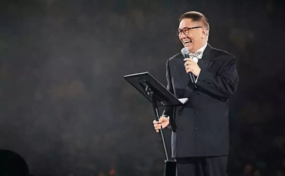 她是李小龙前嫂子,踢走黄霑前妻被港人痛骂,最终却孤独离世