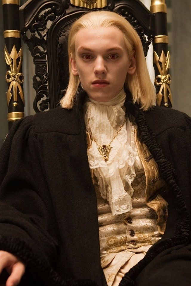 《暮光》金发吸血鬼被封为最帅魔王，出演《怪奇物语》颜值更无敌