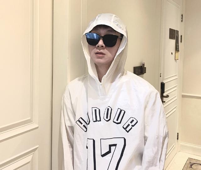 英年早逝的8位男星，每一位都让人惋惜，最大44岁，最小27岁