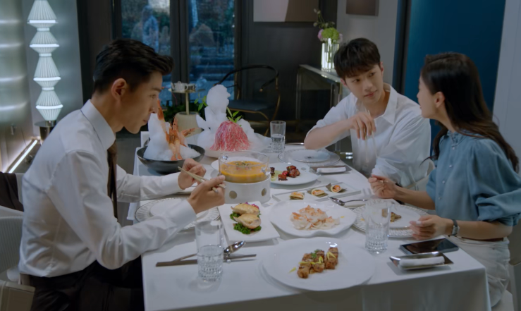 播8集，冲到榜单第一，baby令观众成功入坑，言情剧有天花板了？