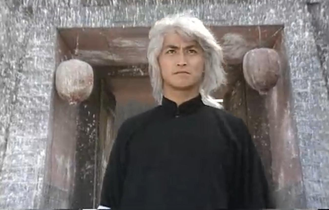 华英雄电视剧何家劲(何家劲版华英雄才是经典,比郑伊健符合原著,帮